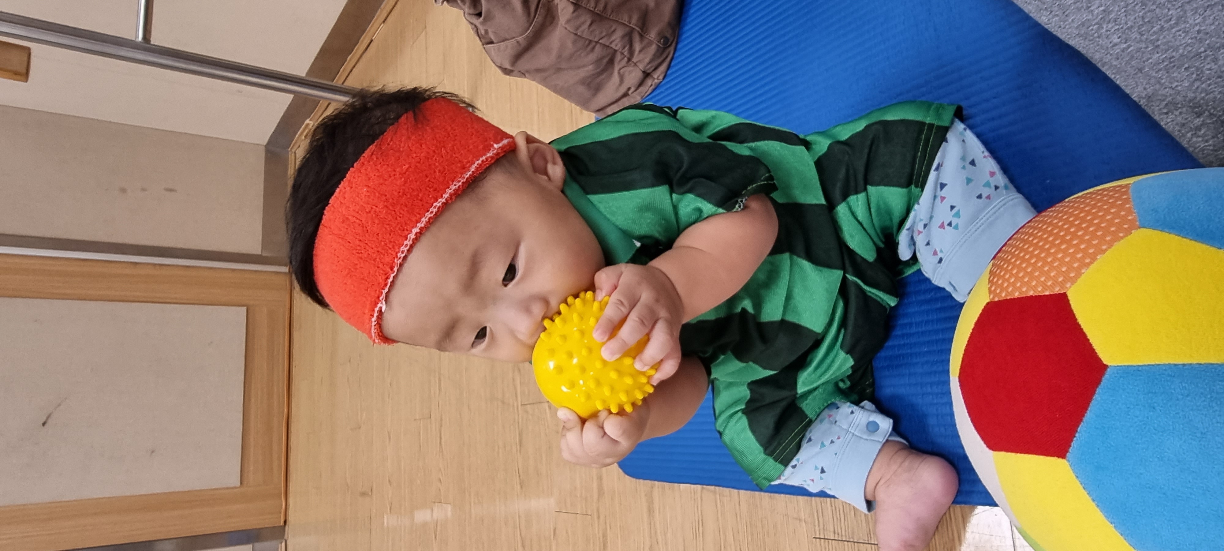 매주금요일날 김혜영선생님에 방그리 오감만족 수업을 들으며 하루하루 성장하는 하성이 이미지