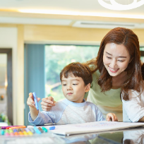 [웅진북클럽]엄마랑 생각을 키우는 책놀이_색종이를 싹둑싹둑 이미지