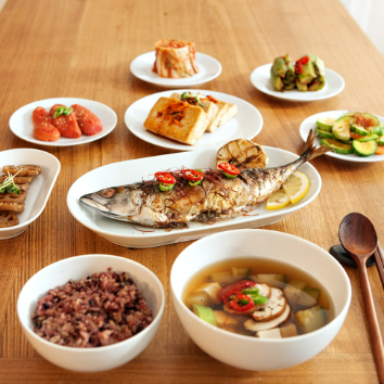 10/28(수)건강한 밥상 마크로비오틱 한상차림(현미밥, 두부버섯스테이크, 배추참깨무침,무된장국) 이미지