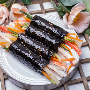[꼬마 미식가의 달콤한 주방] 돌돌말아 꼬마김밥 이미지